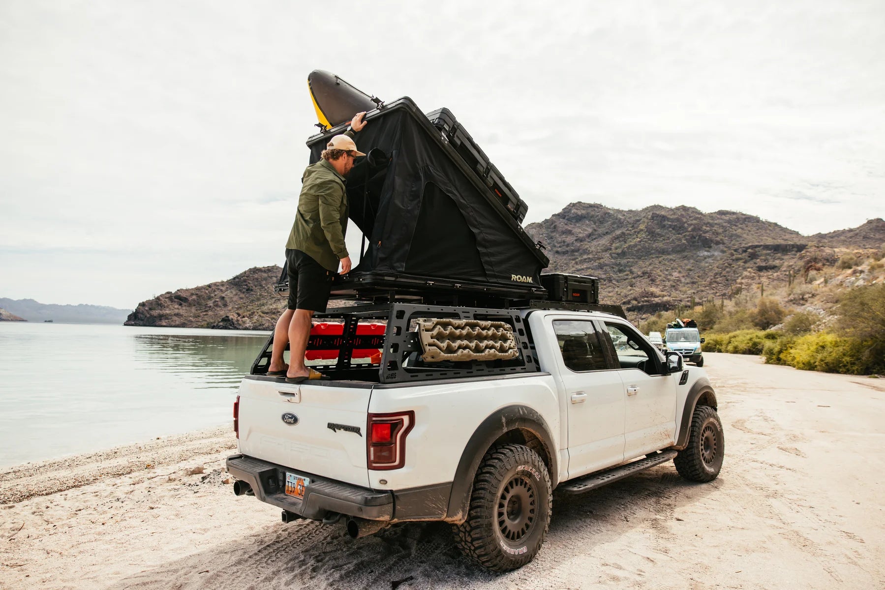 Desperado Hardshell Rooftop Tent